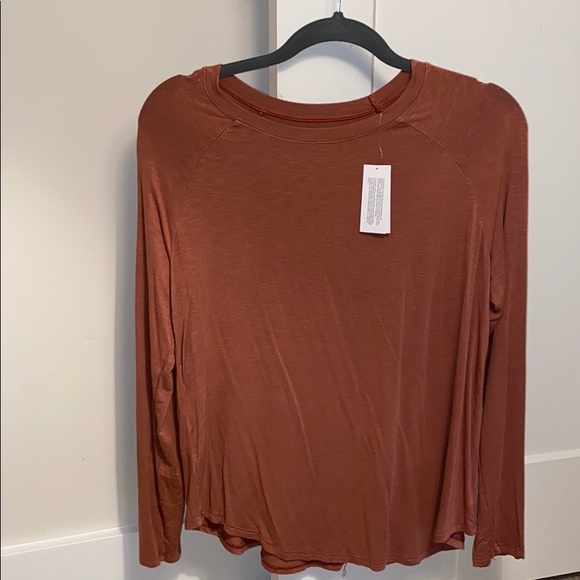 American Eagle soft & sexy long sleeve top - Picture 1 of 2